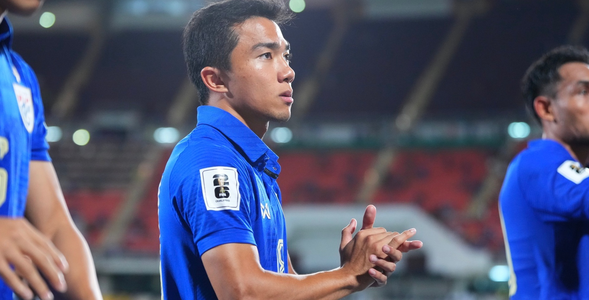 Cau thu Thai Lan khoc anh 6