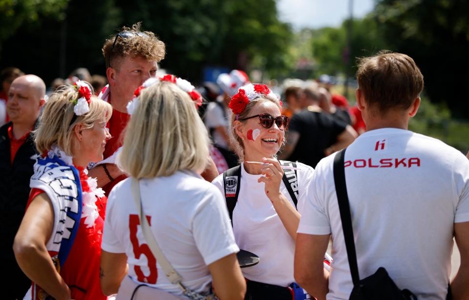 Hinh anh gay sot anh 10