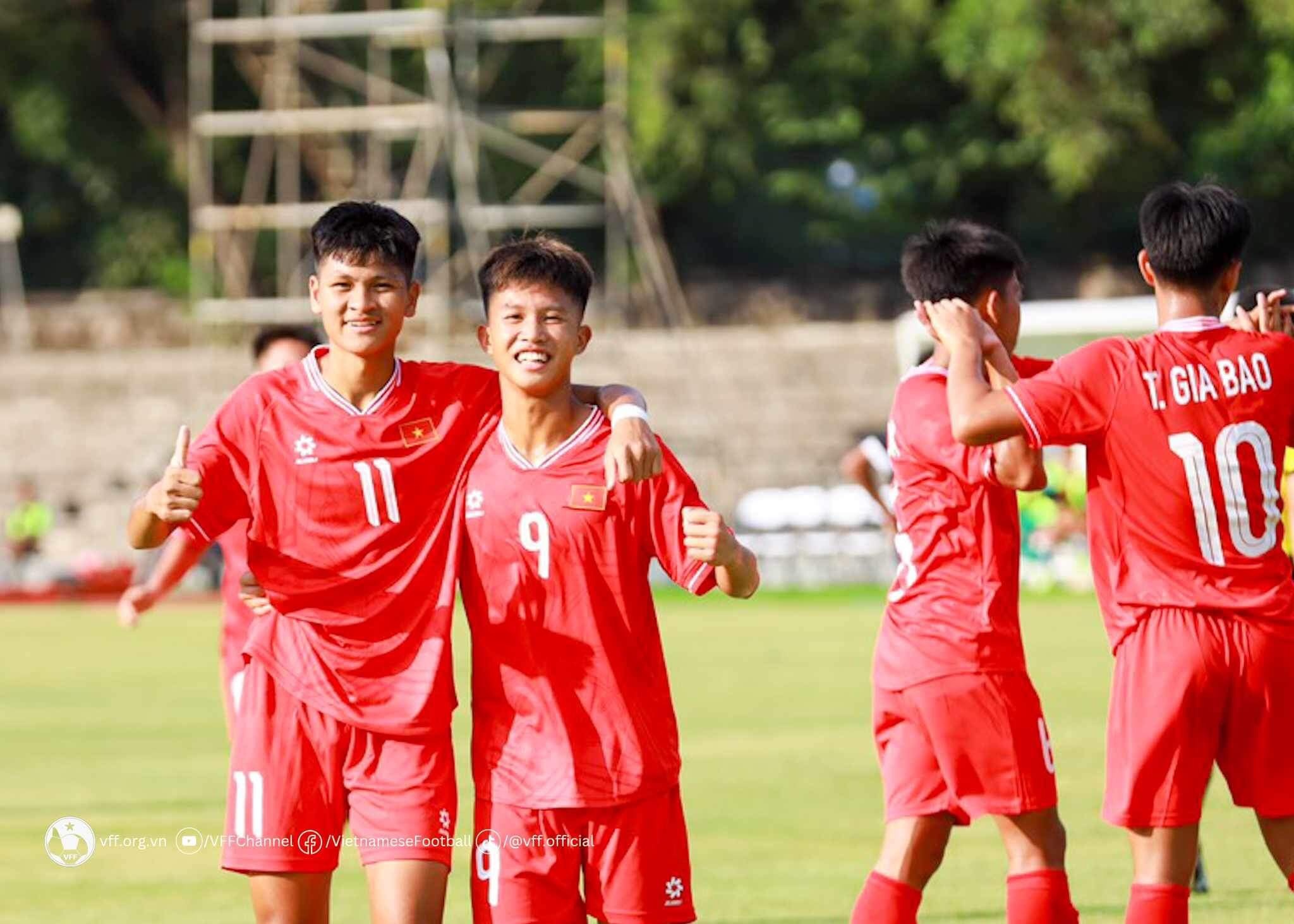 U16 Viet Nam thang 15-0 anh 4