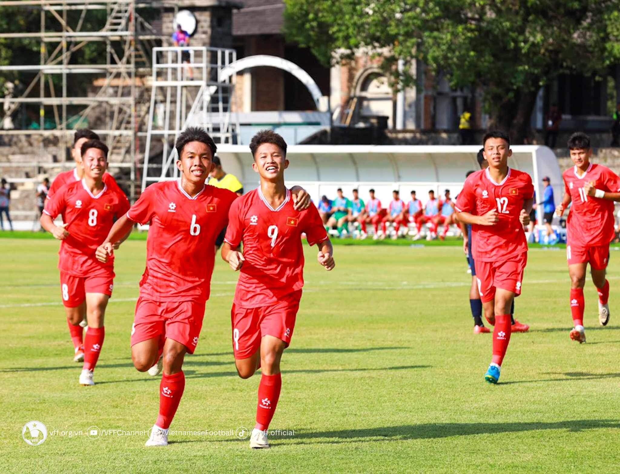 U16 Viet Nam thang 15-0 anh 3