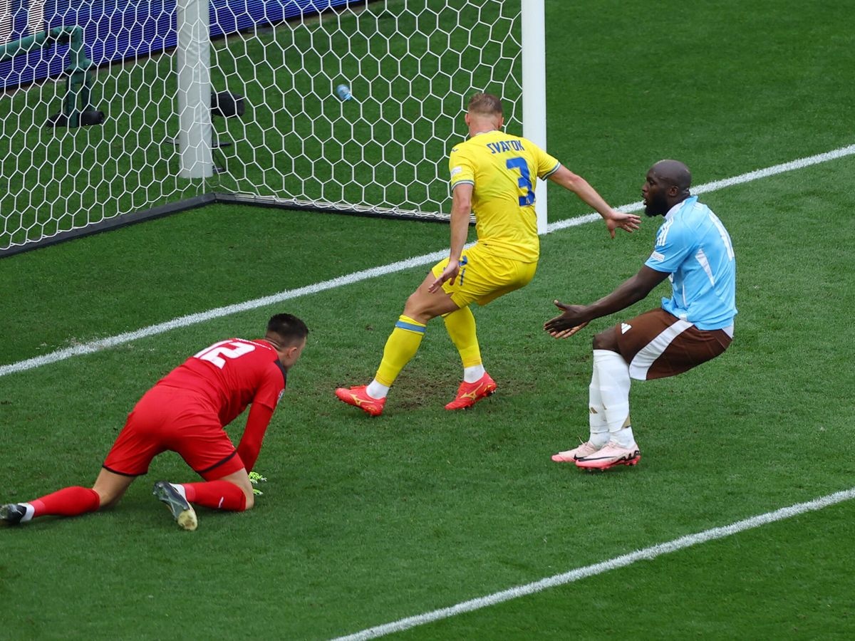 De Bruyne ngao ngan Lukaku anh 8