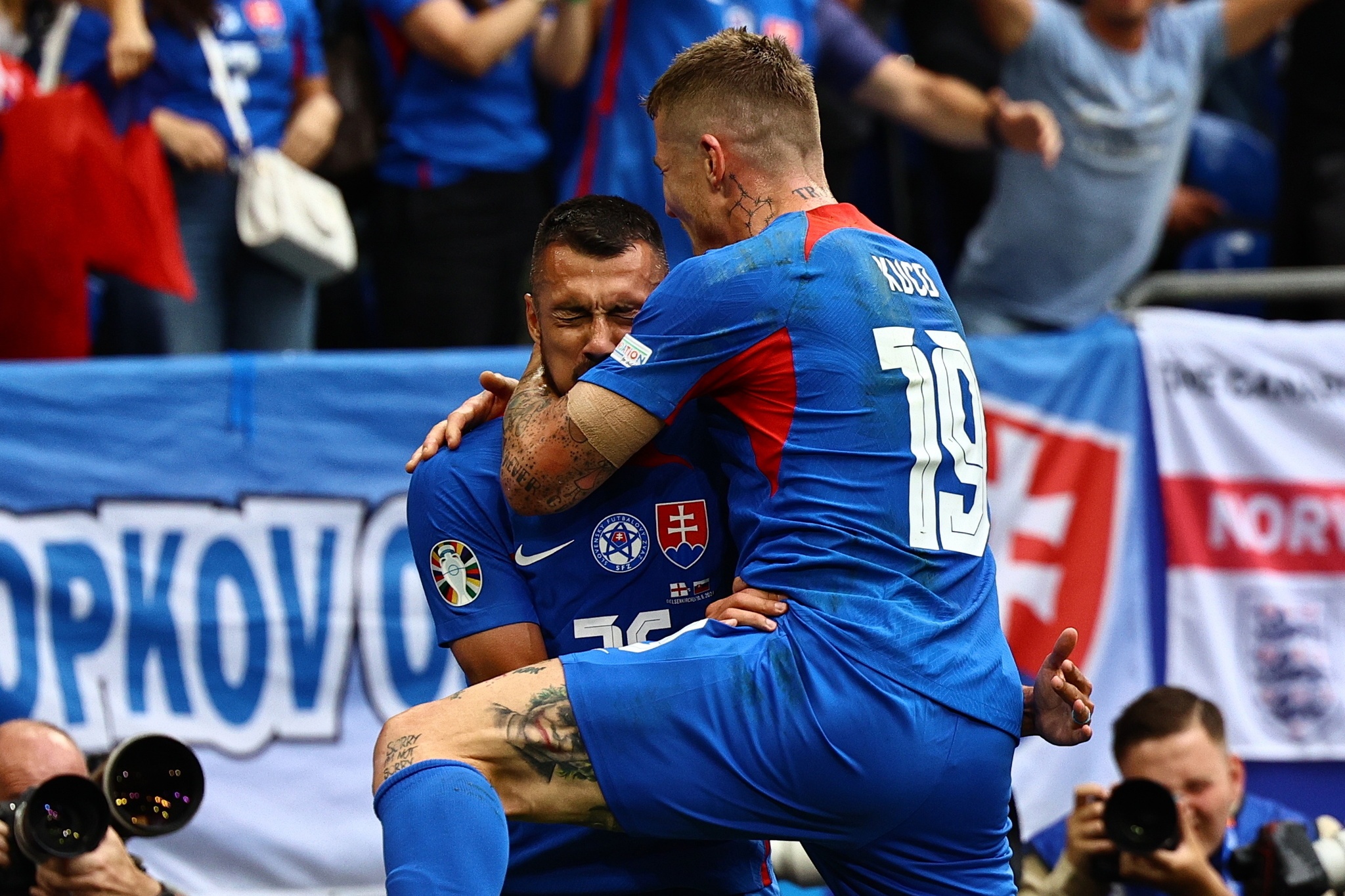 Cam xuc trai nguoc anh 1