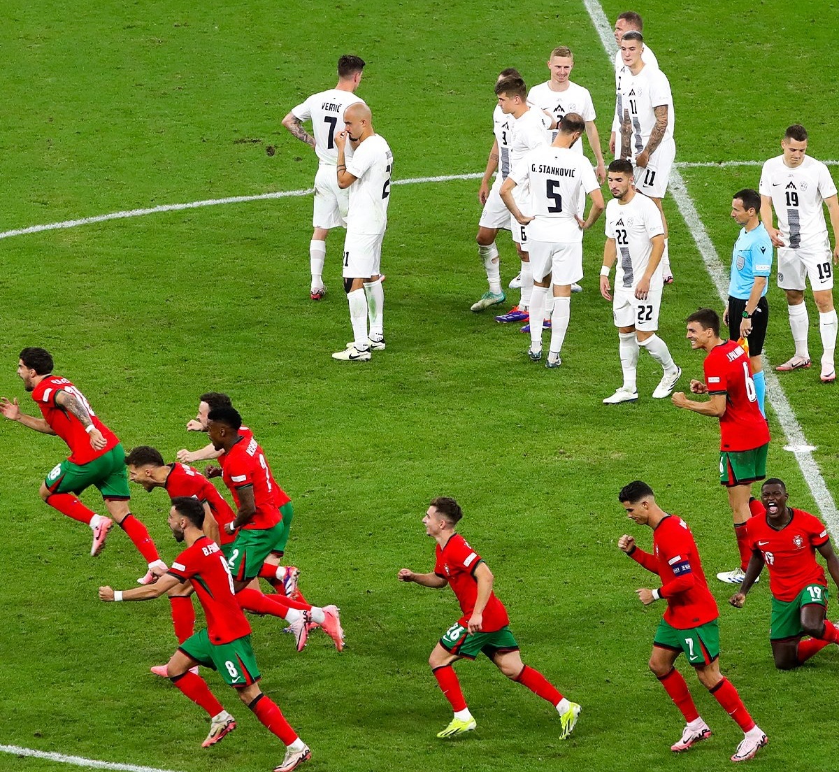 Cau thu Slovenia do guc anh 1