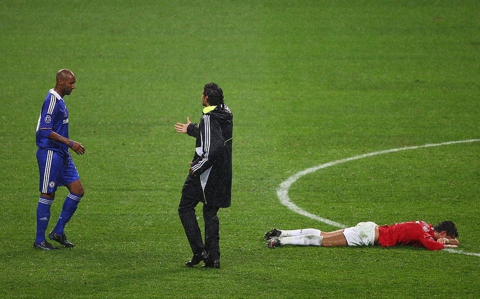 Nhung lan Ronaldo khoc anh 3