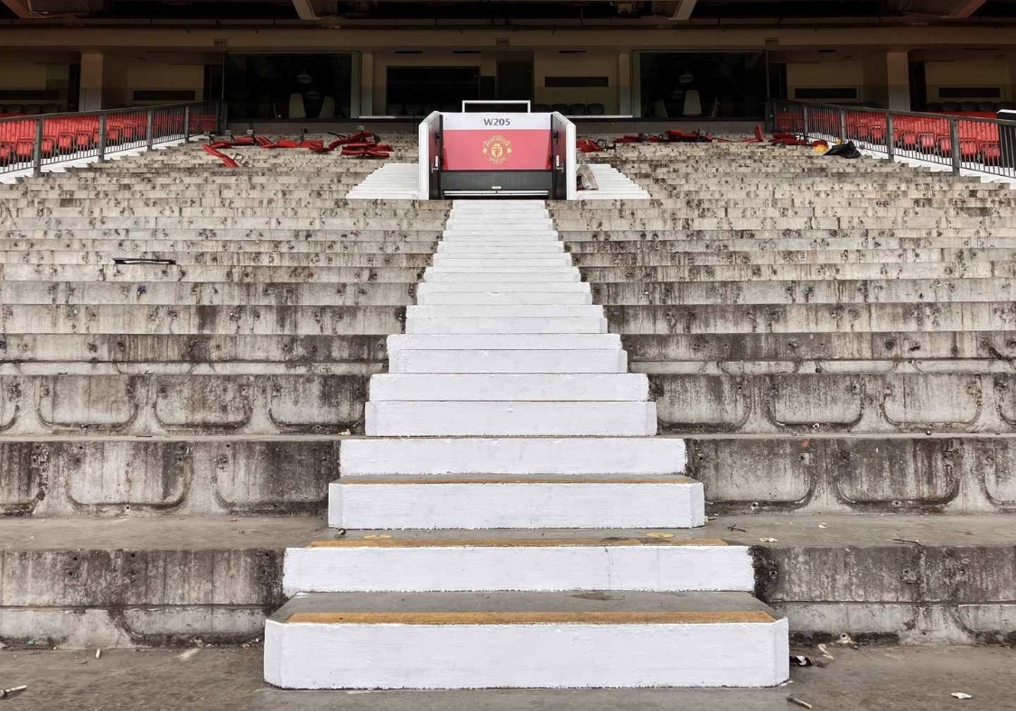 San Old Trafford thay doi anh 7