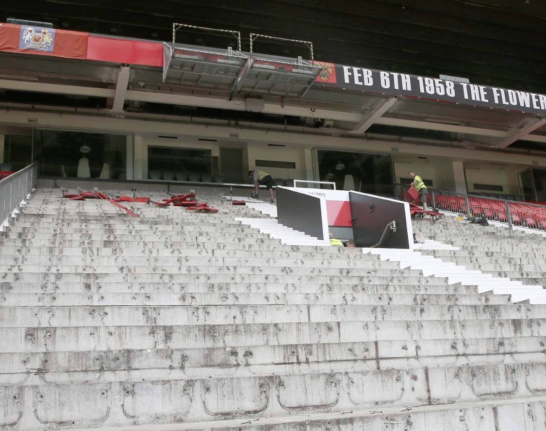 San Old Trafford thay doi anh 6