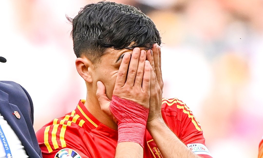 Pedri bat khoc roi san hinh anh