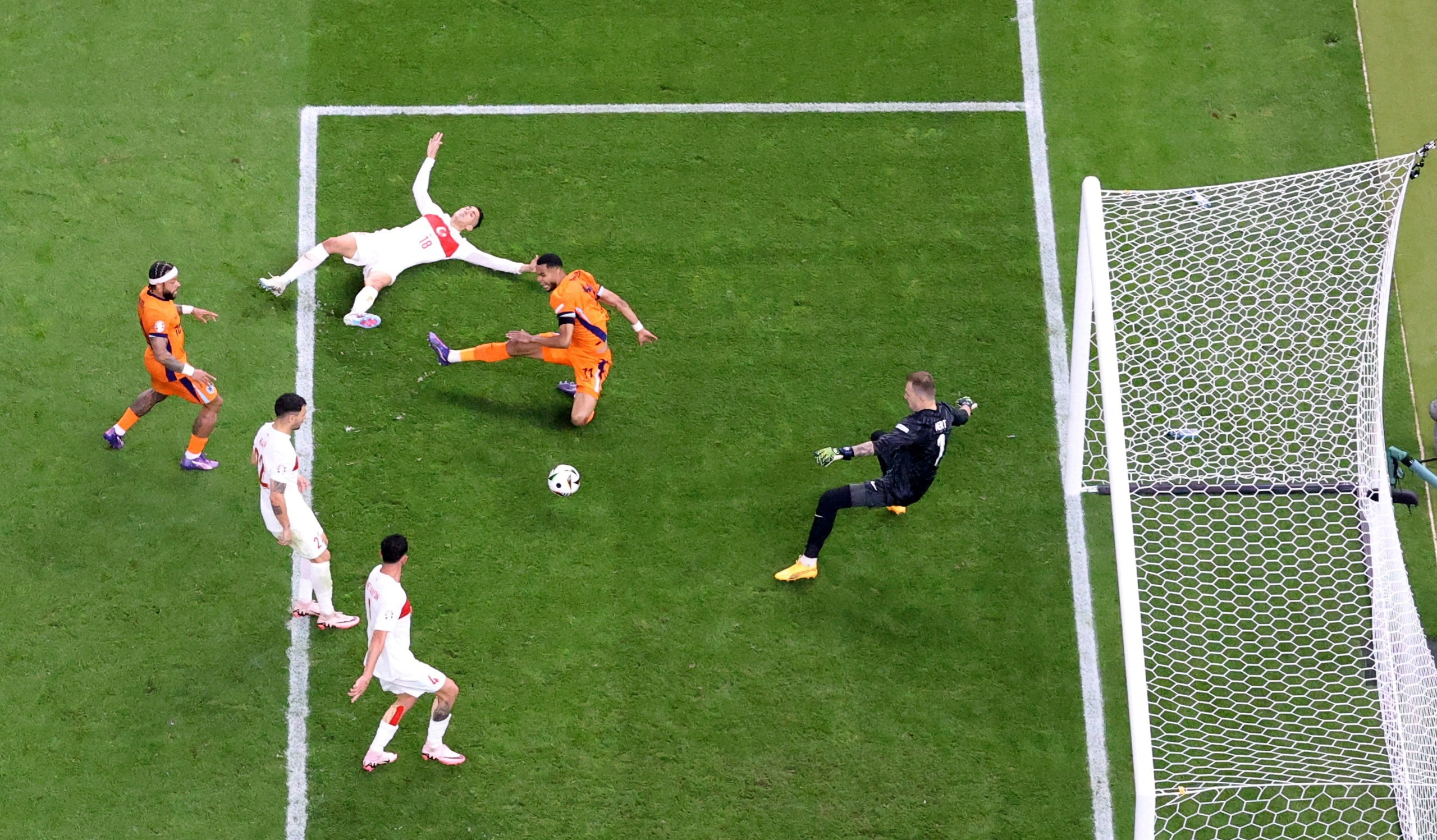 10 pha phan luoi truoc ban ket EURO 2024 hinh anh