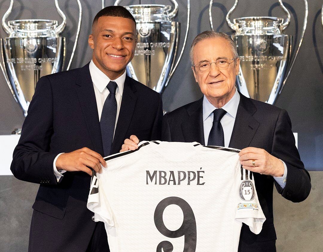 Ronaldo bi reo ten anh 9