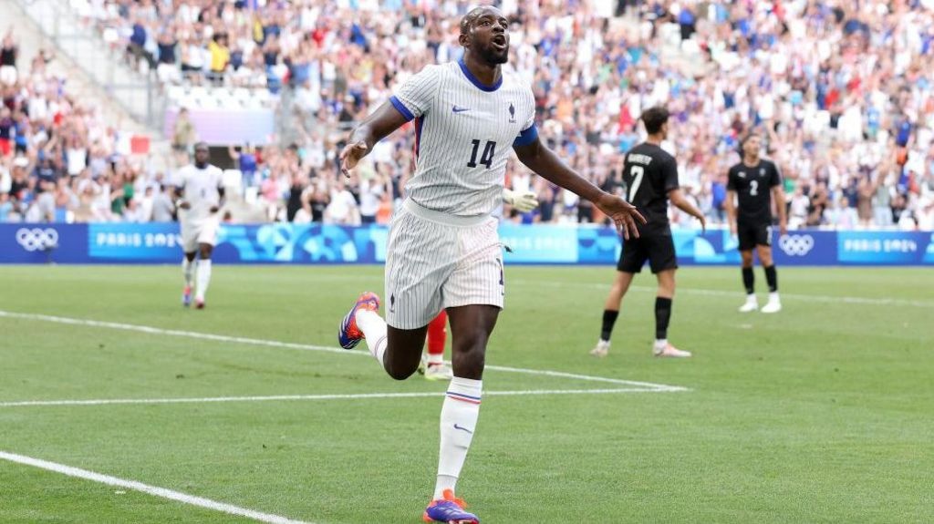 8 doi vao tu ket anh 1