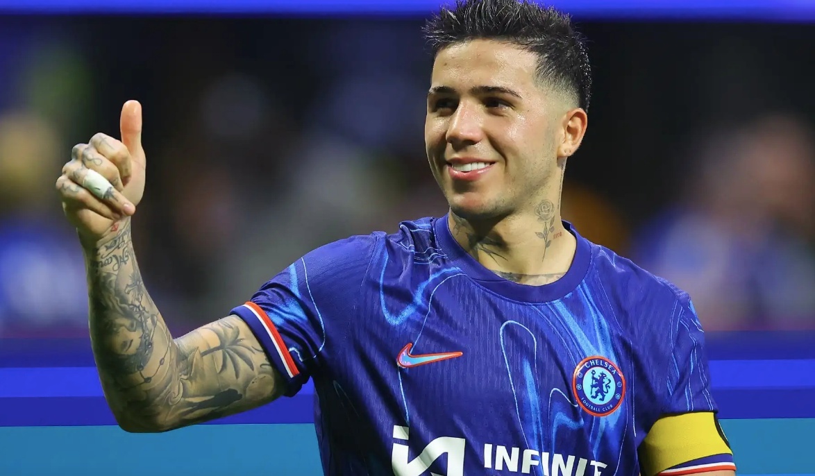 Chelsea gay bat ngo voi Enzo Fernandez hinh anh