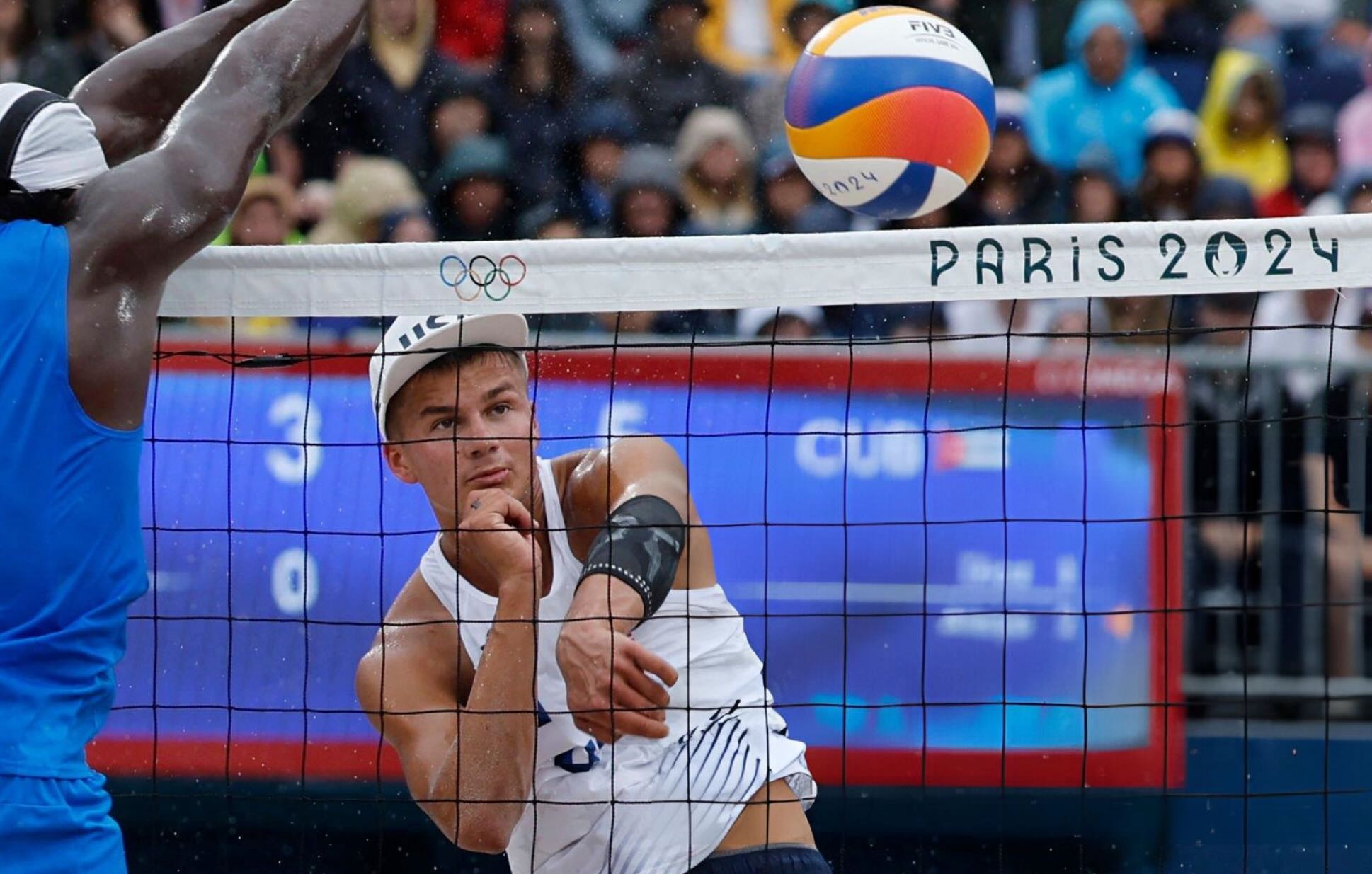 Bong chuyen bai bien My lan dau trang tay tai Olympic hinh anh