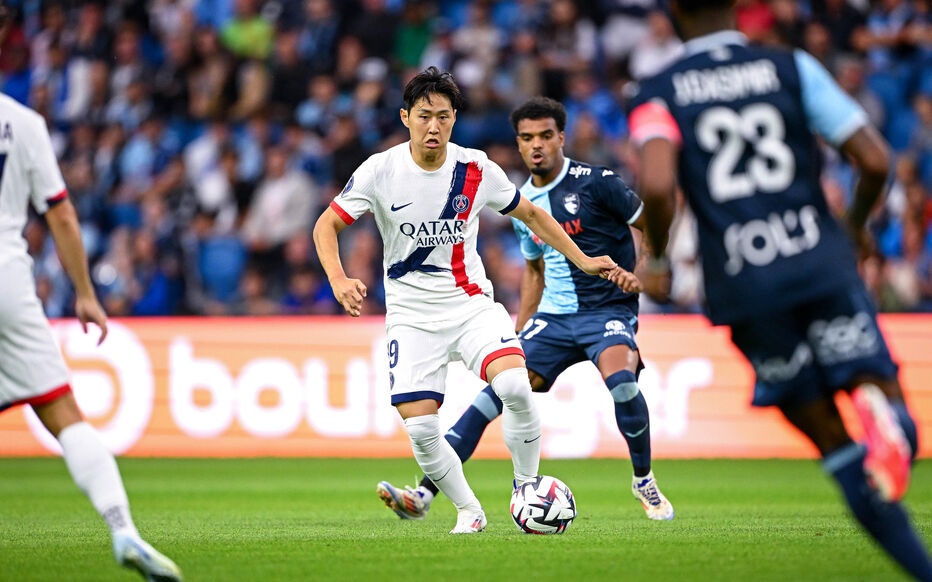 Khong Mbappe, PSG da co Lee Kang-in hinh anh