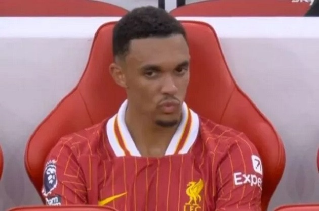 Tuyen thu Anh tuc gian vi bi thay ra hinh anh