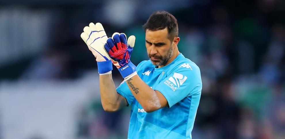 Claudio Bravo giai nghe hinh anh