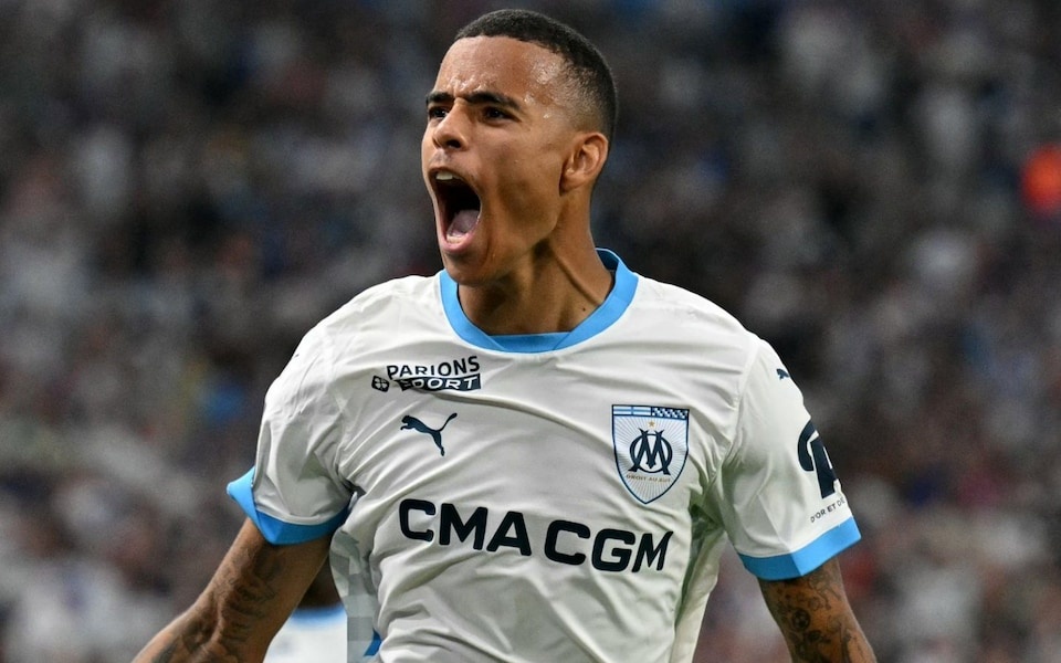 Bao Phap xin loi vi tang boc Greenwood hinh anh