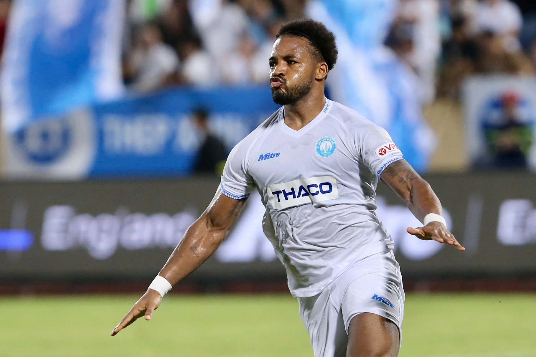 Rafaelson toa sang giup Nam Dinh gianh Sieu cup 2024 hinh anh