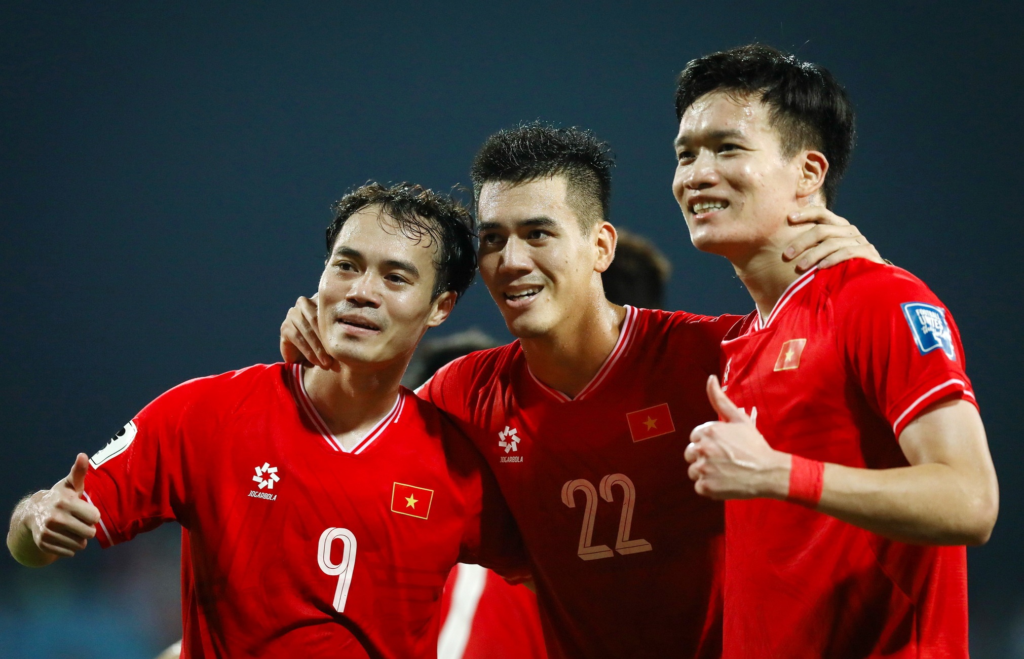 Tuyen Viet Nam va mot thoang nhin ra the gioi hinh anh