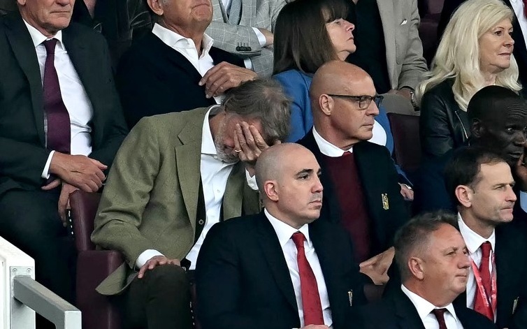 Chu moi MU guc dau that vong hinh anh