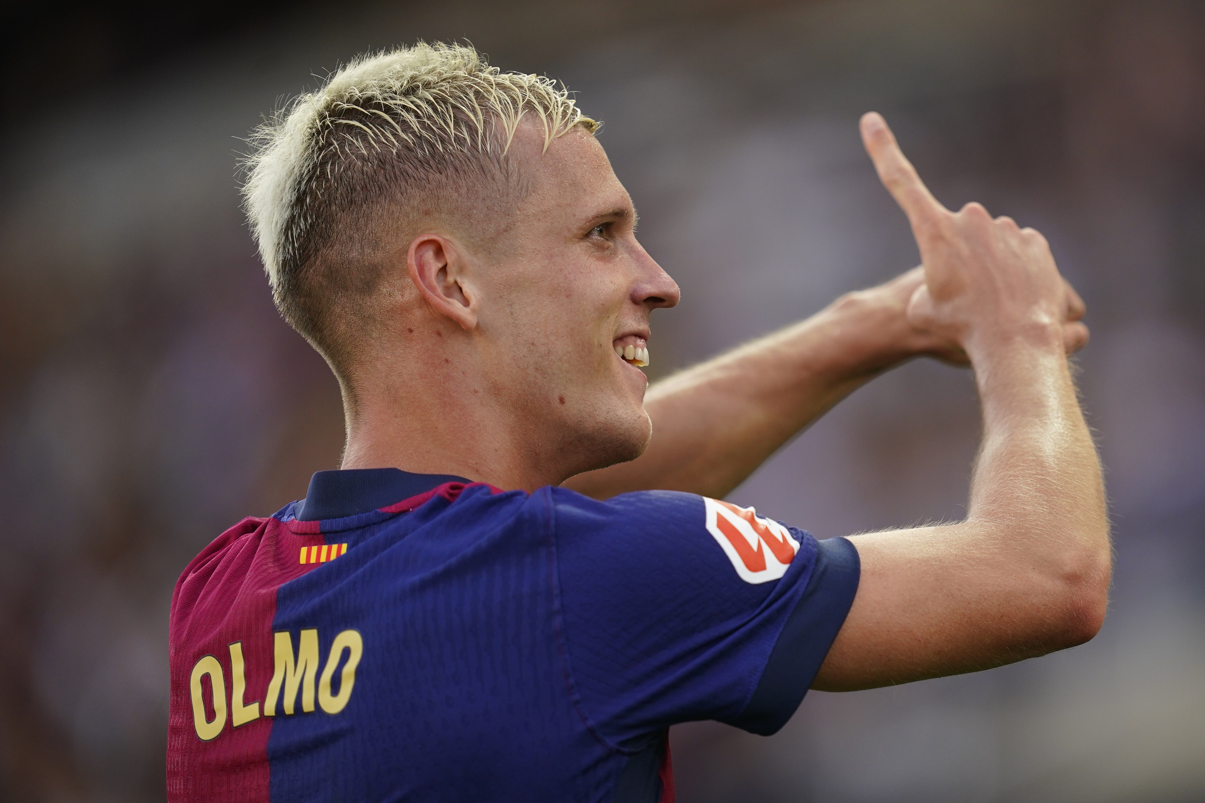 Barca nhan hung tin hinh anh