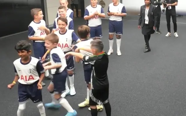 Hinh anh gay sot tran Tottenham - Arsenal hinh anh