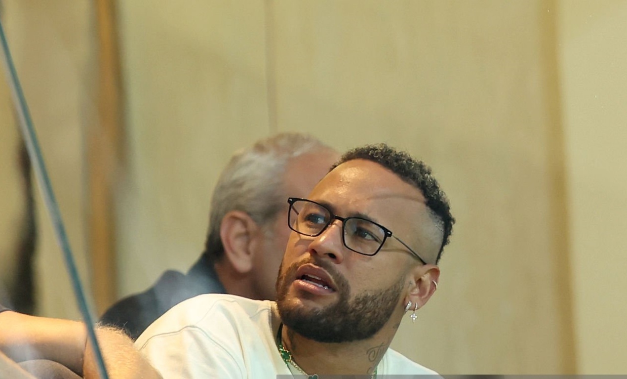 Tiec cho Neymar hinh anh