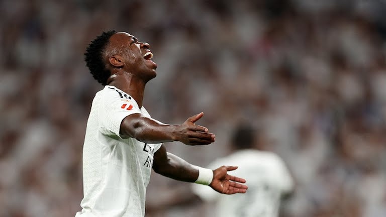 Thoi quen xau cua Vinicius hinh anh