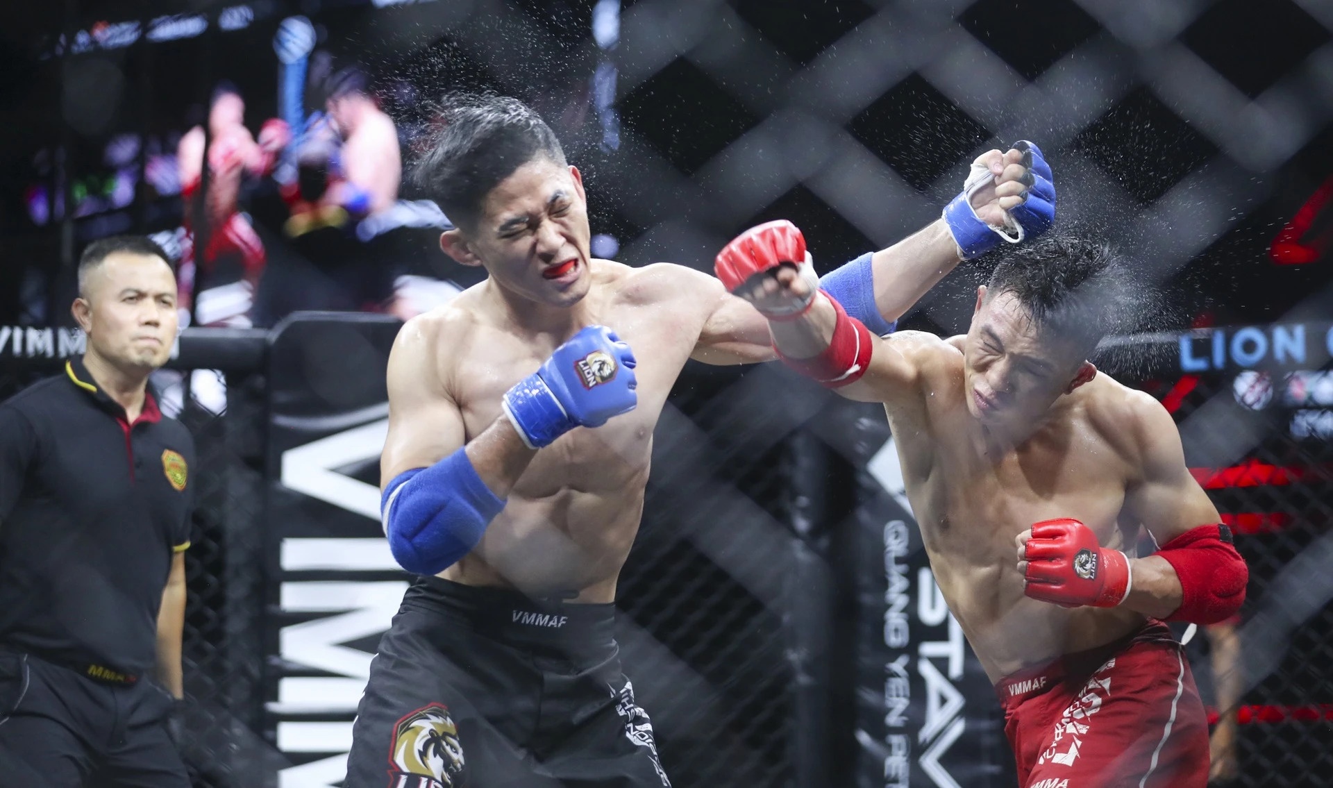 Cuu vo dich MMA Van Y doi mat thu thach lon hinh anh