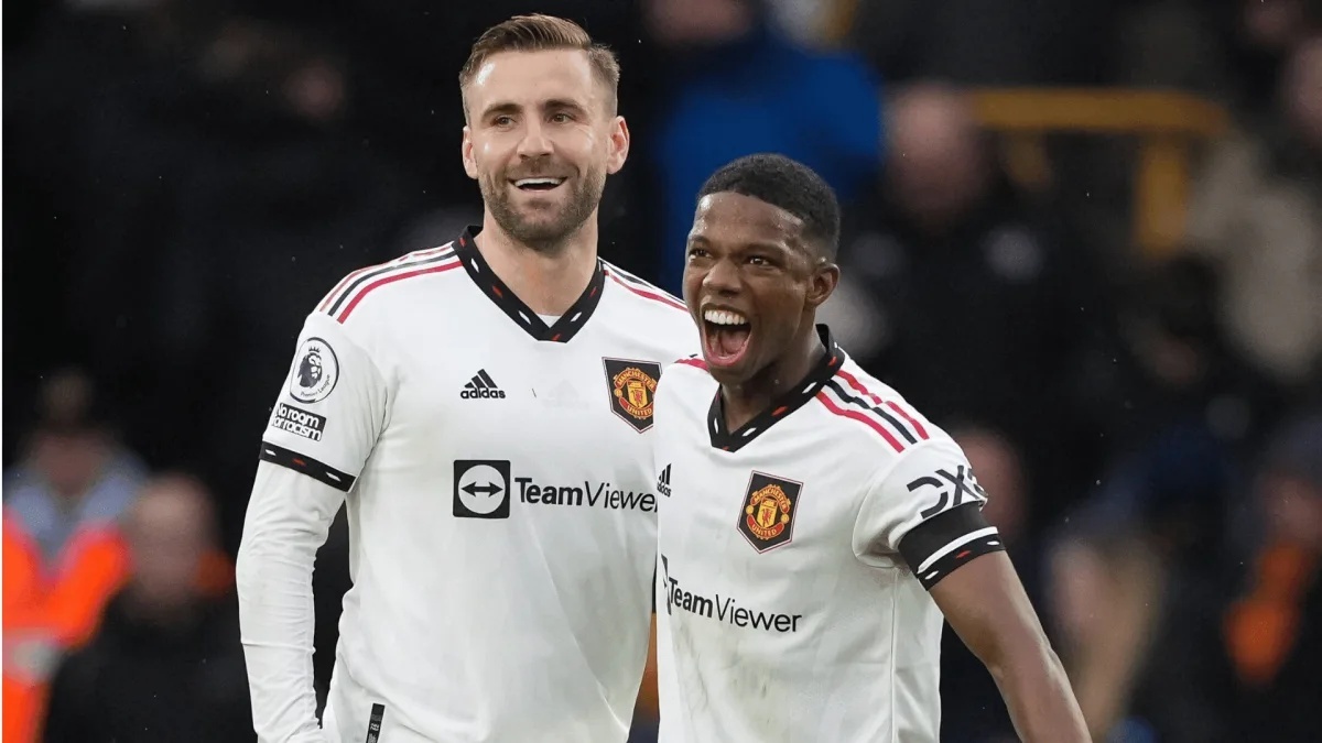 Ngoi sao bi lang quen cua Man Utd sap tai xuat hinh anh