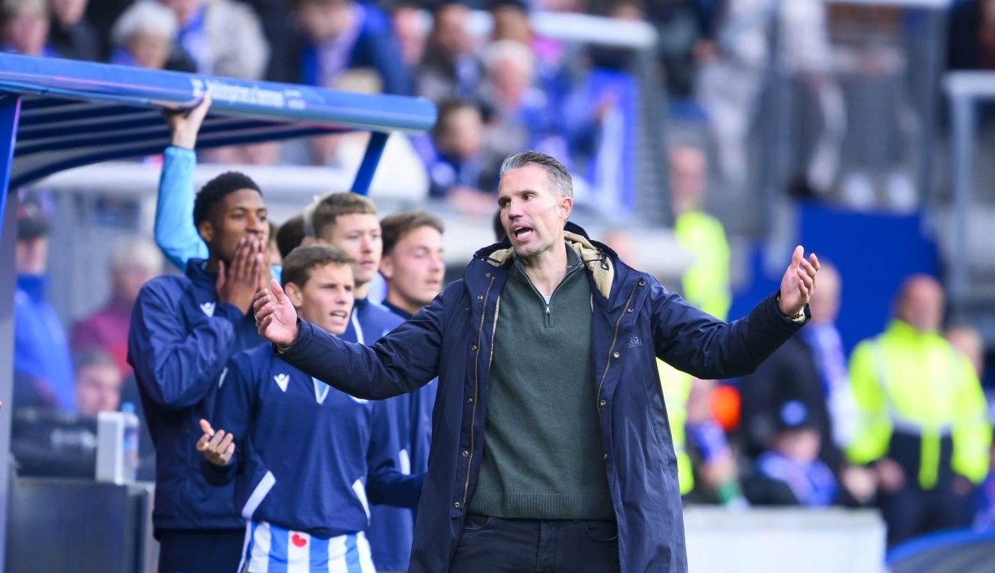 Doi cua Van Persie sa lay hinh anh