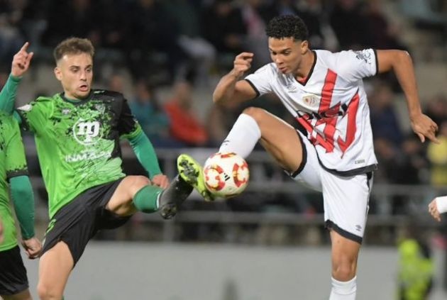 Con trai Eto’o ghi ban o tran ra mat CLB La Liga hinh anh