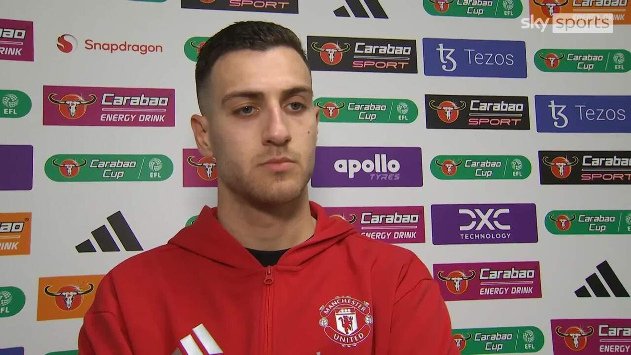 Cau thu MU dau tien len tieng ve Amorim hinh anh