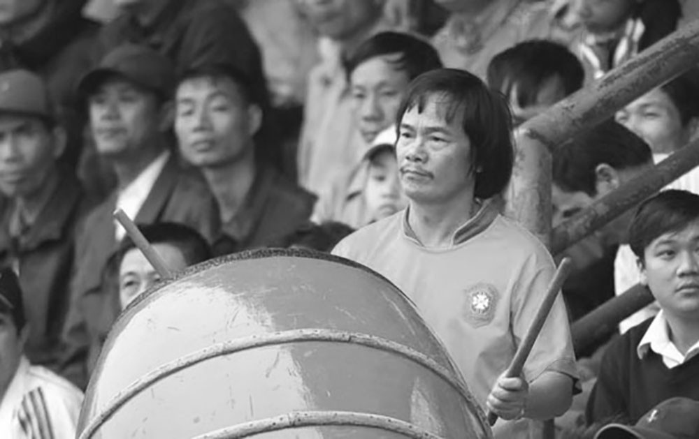 Huyen thoai Thuyet 'trong' Nam Dinh qua doi hinh anh