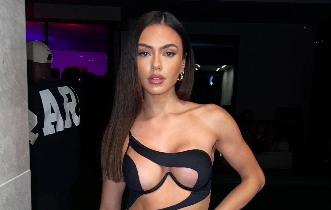 Dan Ring Girl noi bat o man so gang giua Tyson va Paul hinh anh