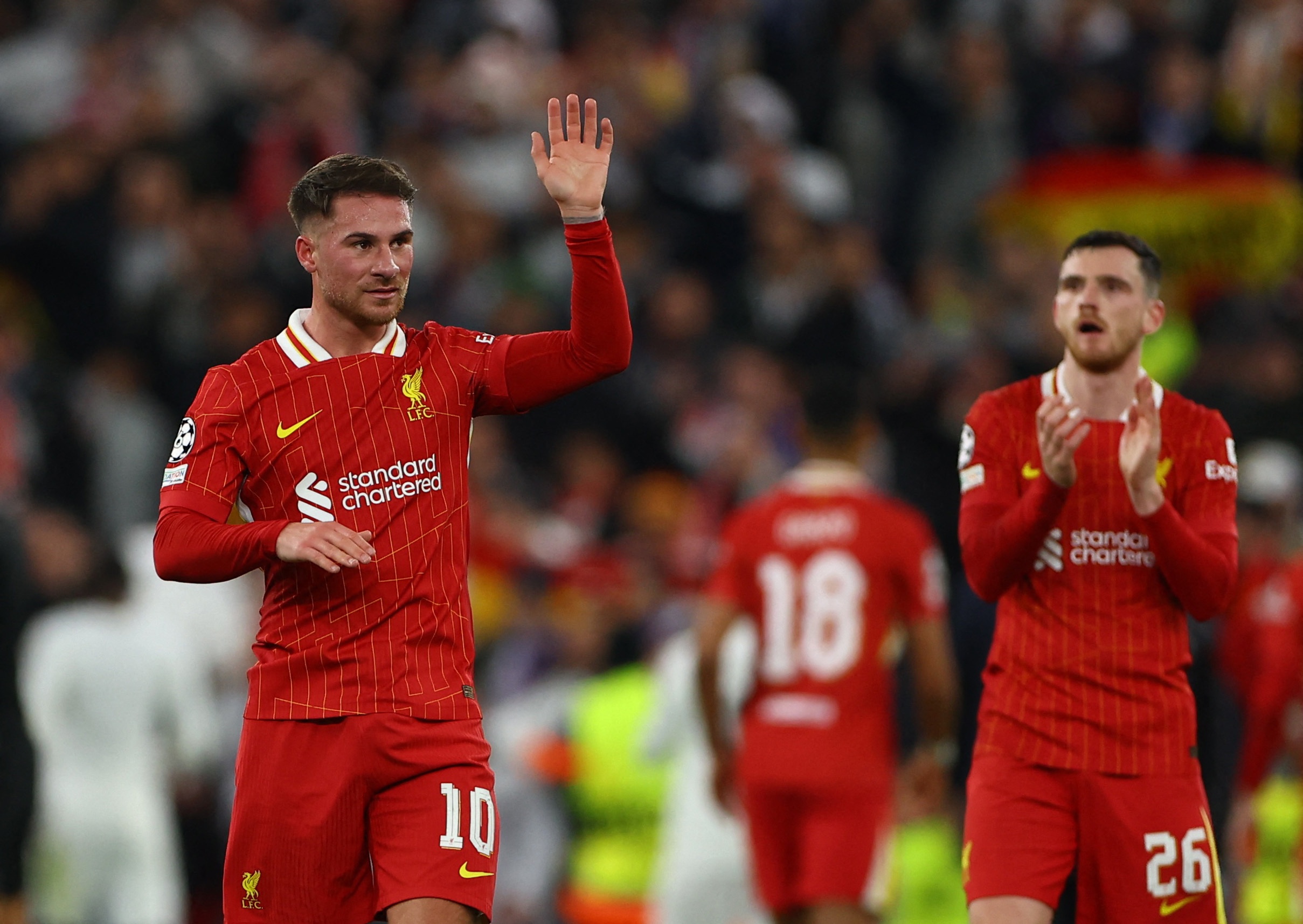 Doi dau tien vao vong knock-out Champions League hinh anh