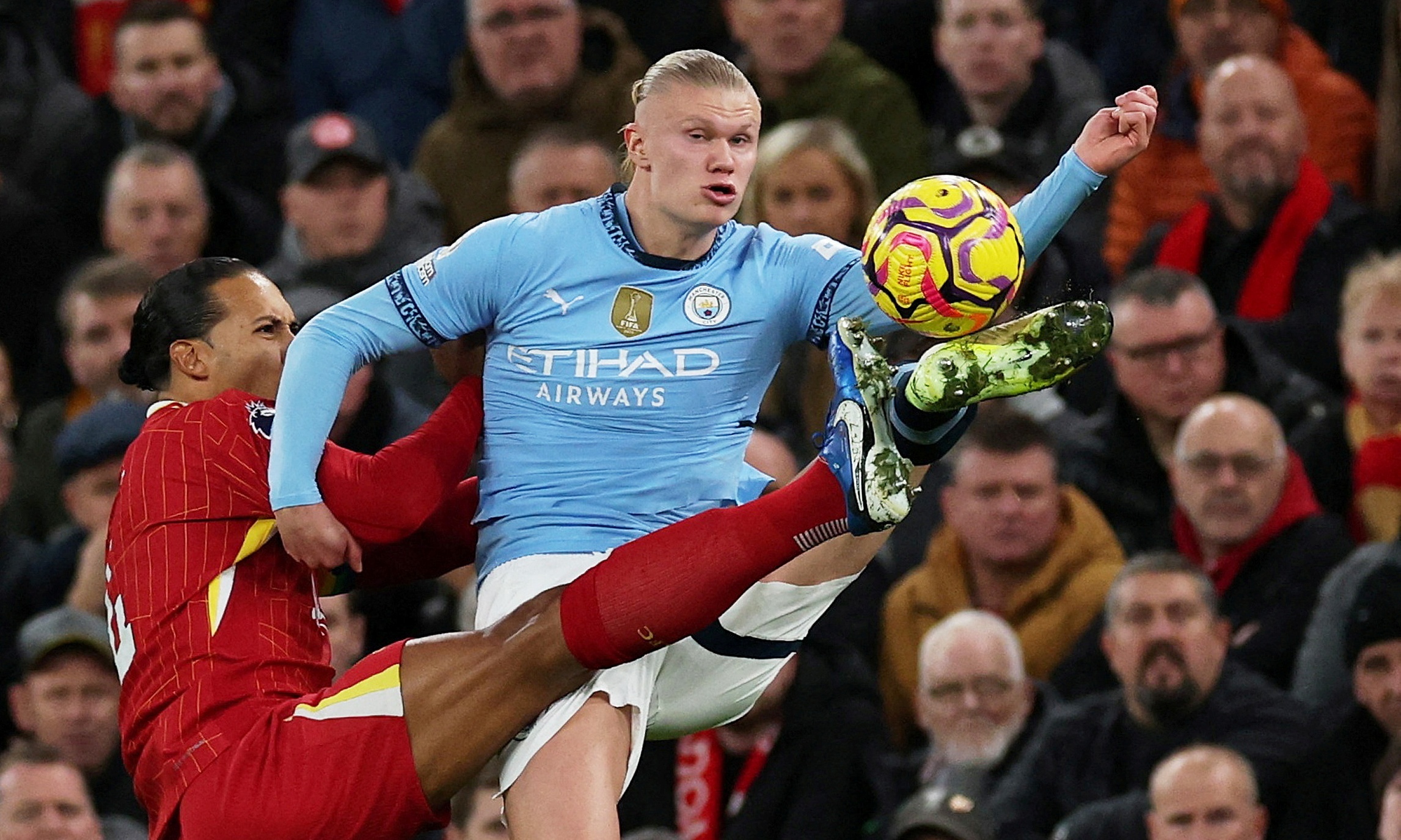 Man City can phep mau nhu MU de lat do Liverpool hinh anh