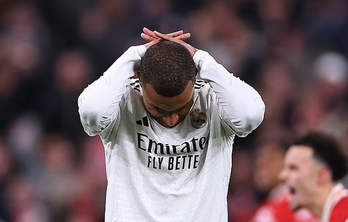 Ronaldo da dung ve Mbappe hinh anh