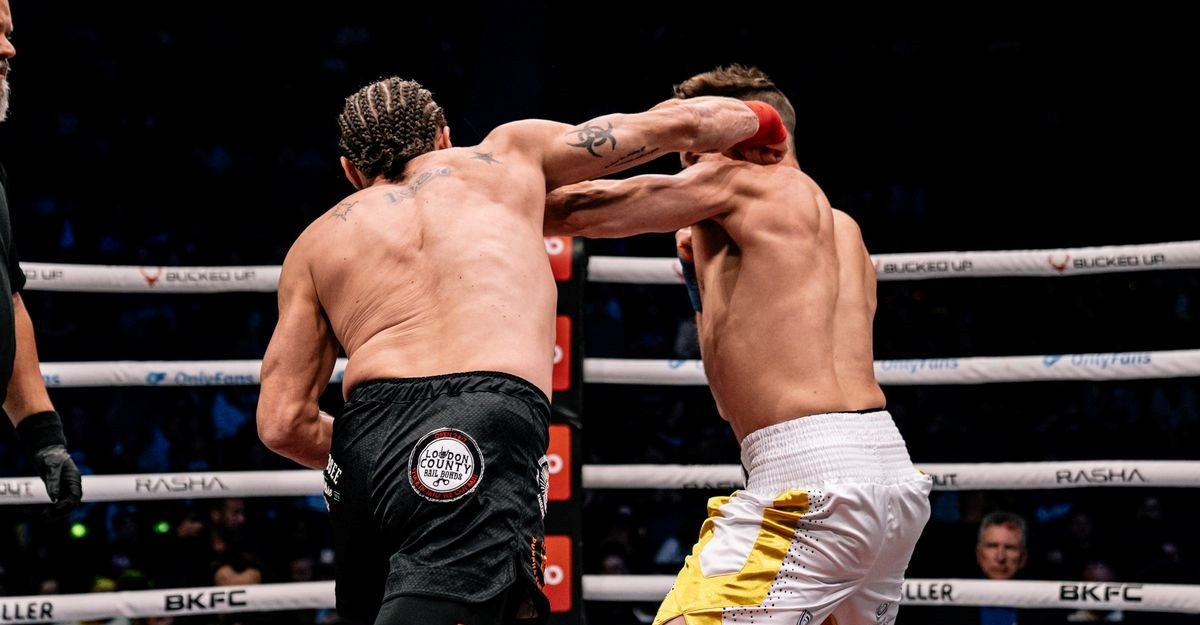 Man knock-out nhanh nhat lich su vo doi khang hinh anh