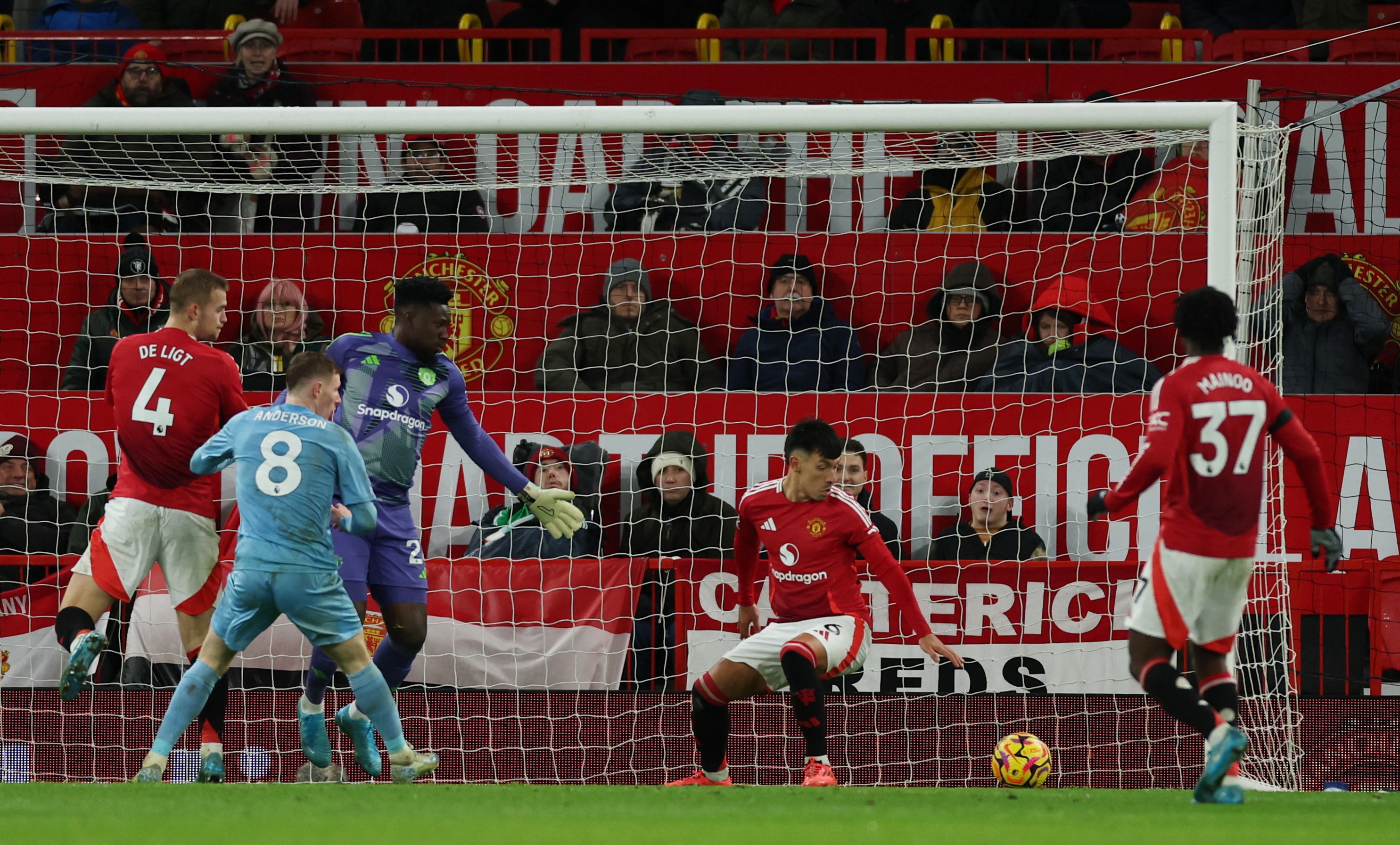 Con ac mong cua MU hinh anh