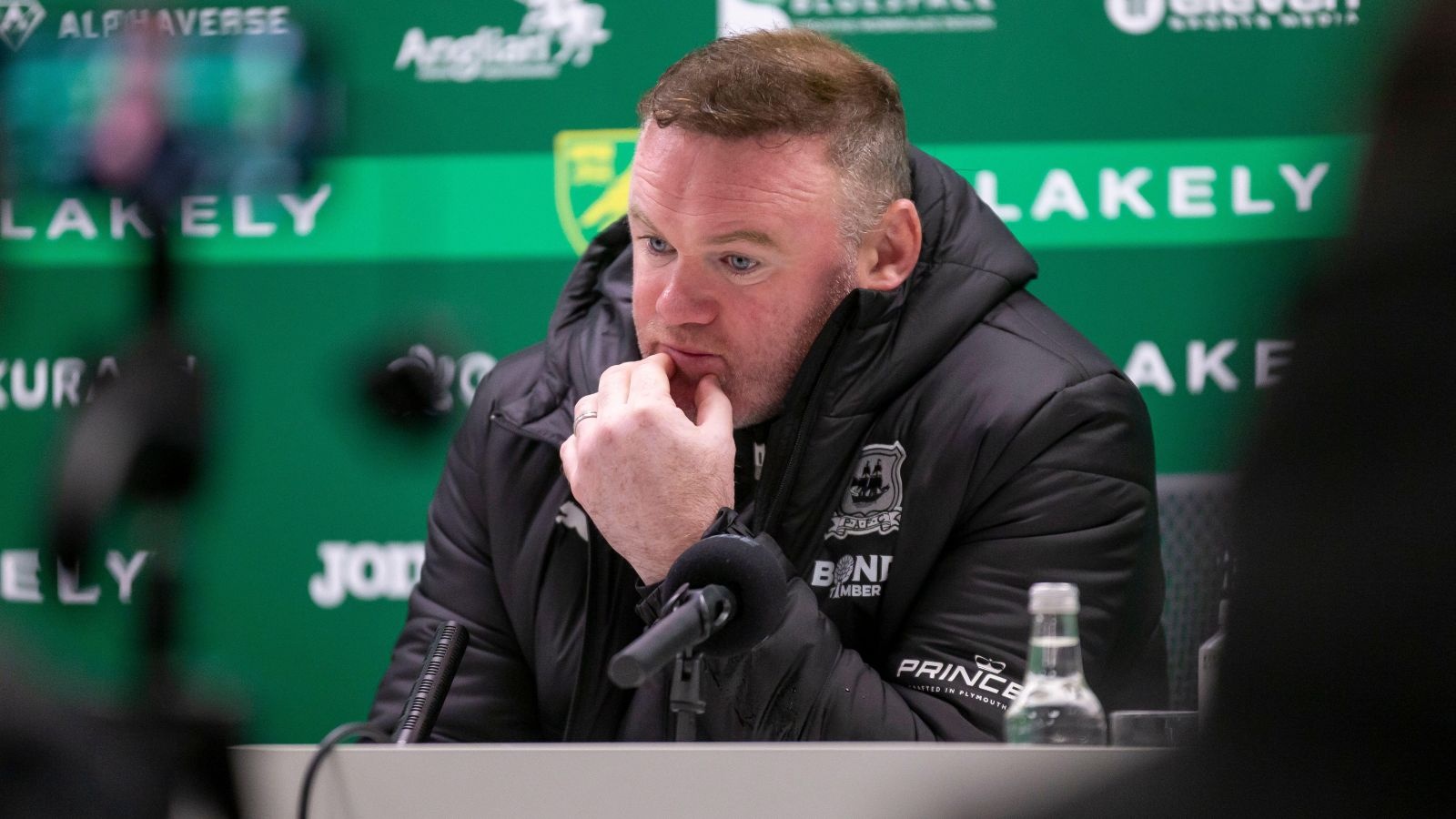 Con ac mong tiep dien voi Rooney hinh anh