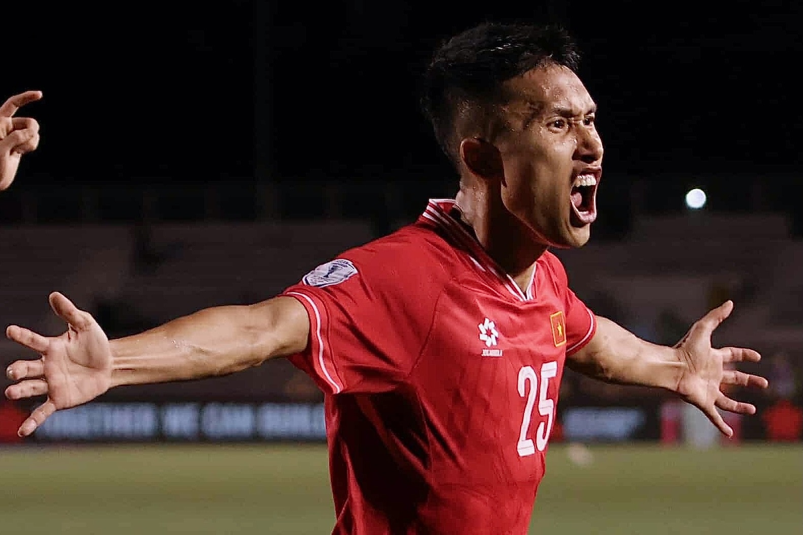 Doan Ngoc Tan: 'Toi xuoc ca chan tay' hinh anh