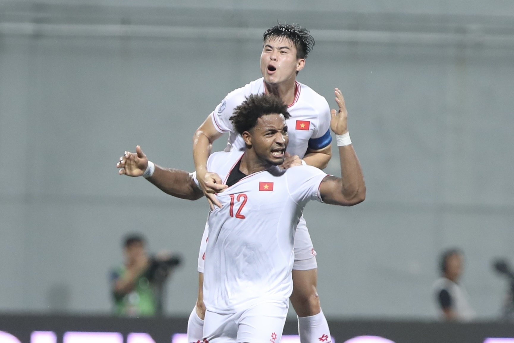 Singapore kien cuong, nhung Xuan Son qua hay hinh anh