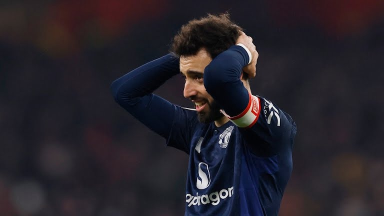 Hai bo mat cua Fernandes hinh anh