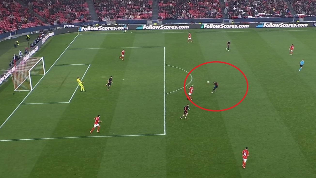 Ban thang khong tuong o Champions League hinh anh