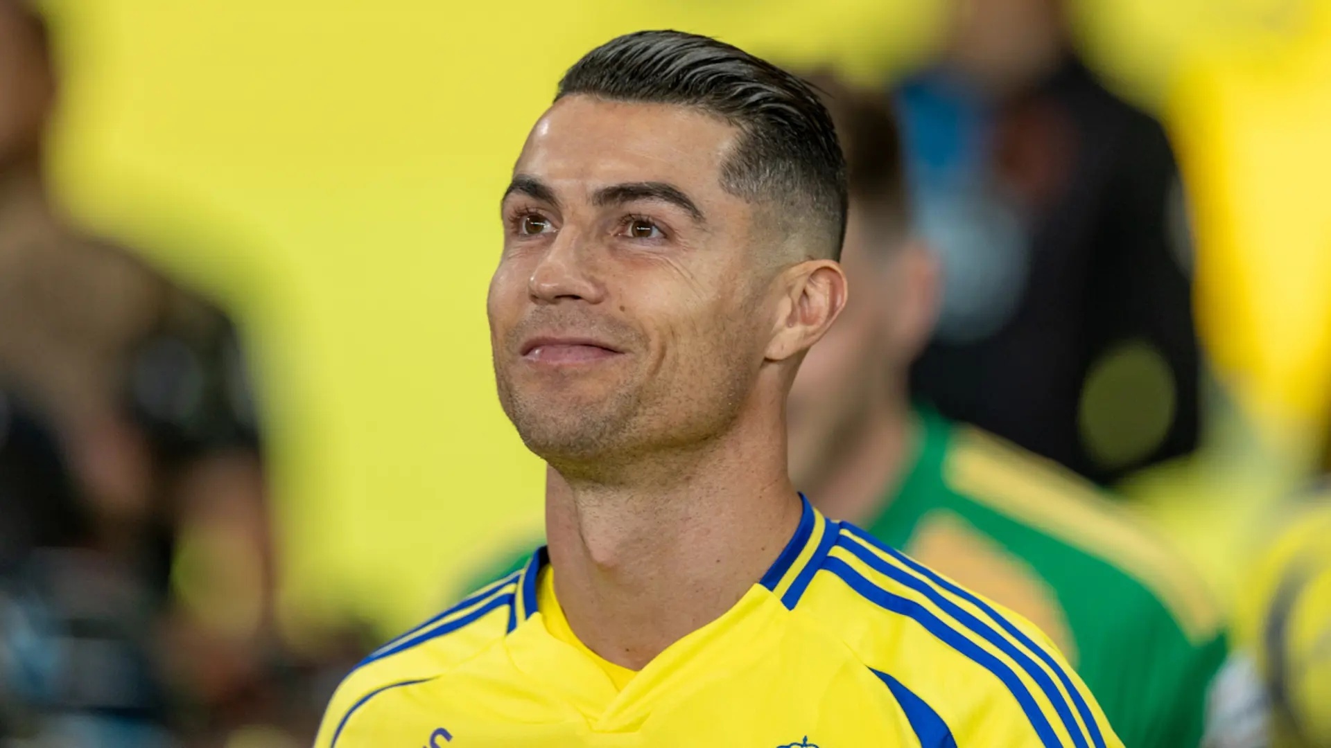 Ronaldo la 'co may' kiem tien so mot the gioi hinh anh