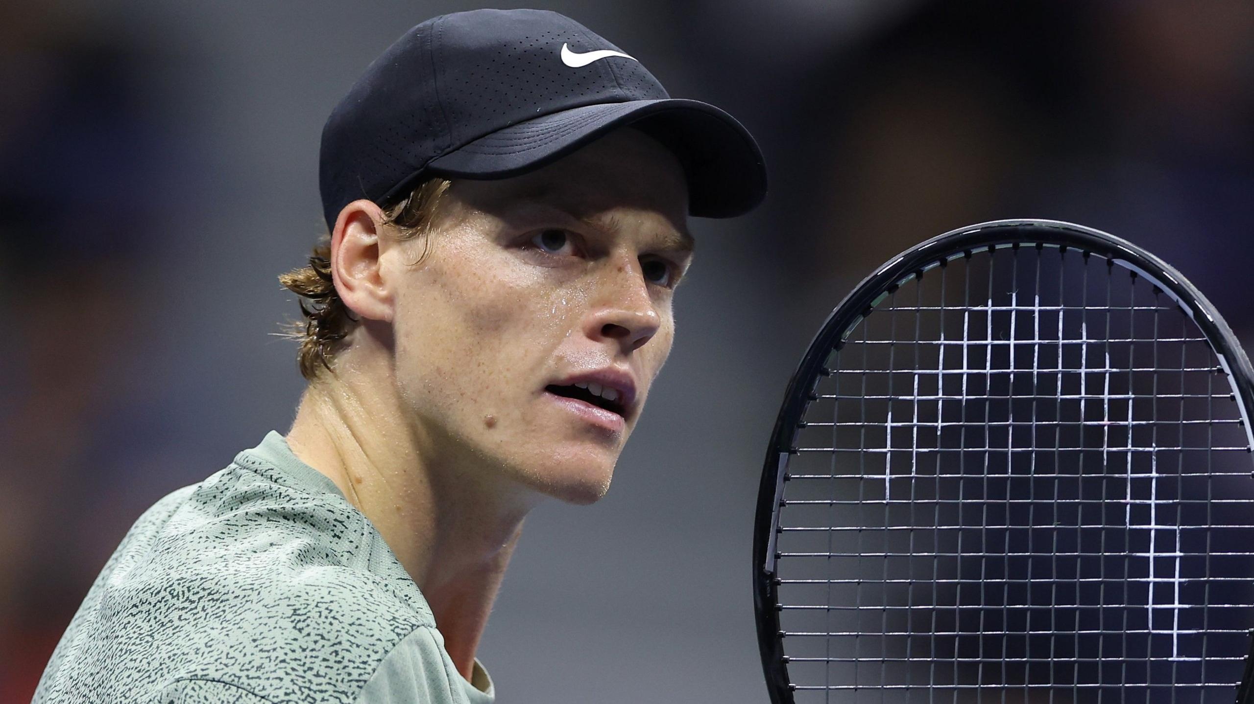 Tay vot so 1 the gioi bi cam thi dau vi doping hinh anh