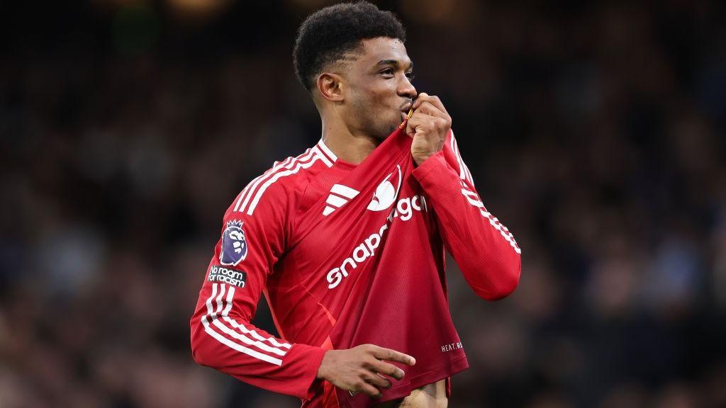 Amad Diallo nghi het mua hinh anh