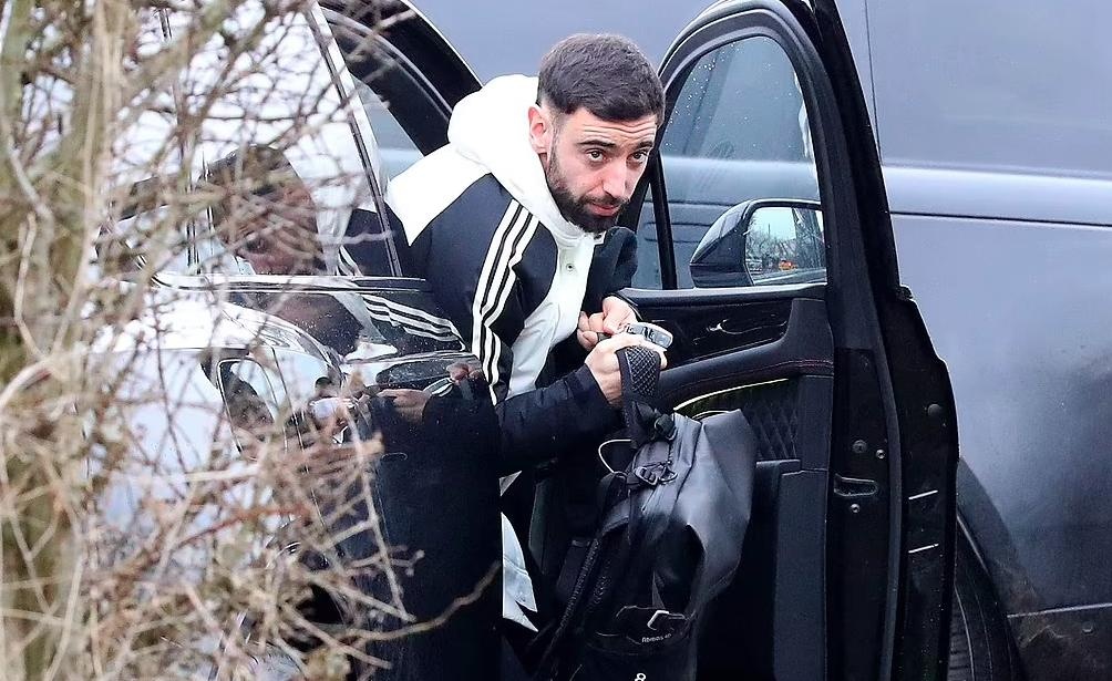 MU gap su co truoc tran dau voi Tottenham hinh anh