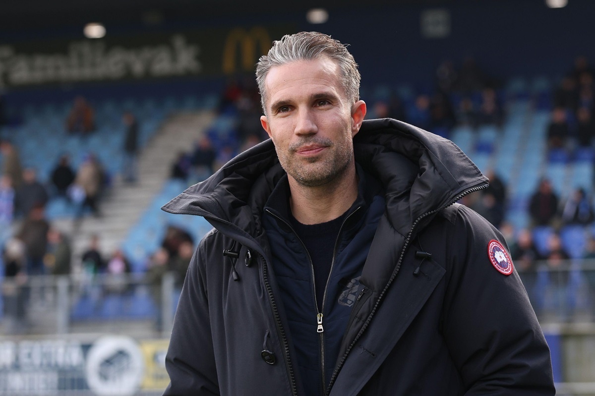 Van Persie doi doi hinh anh