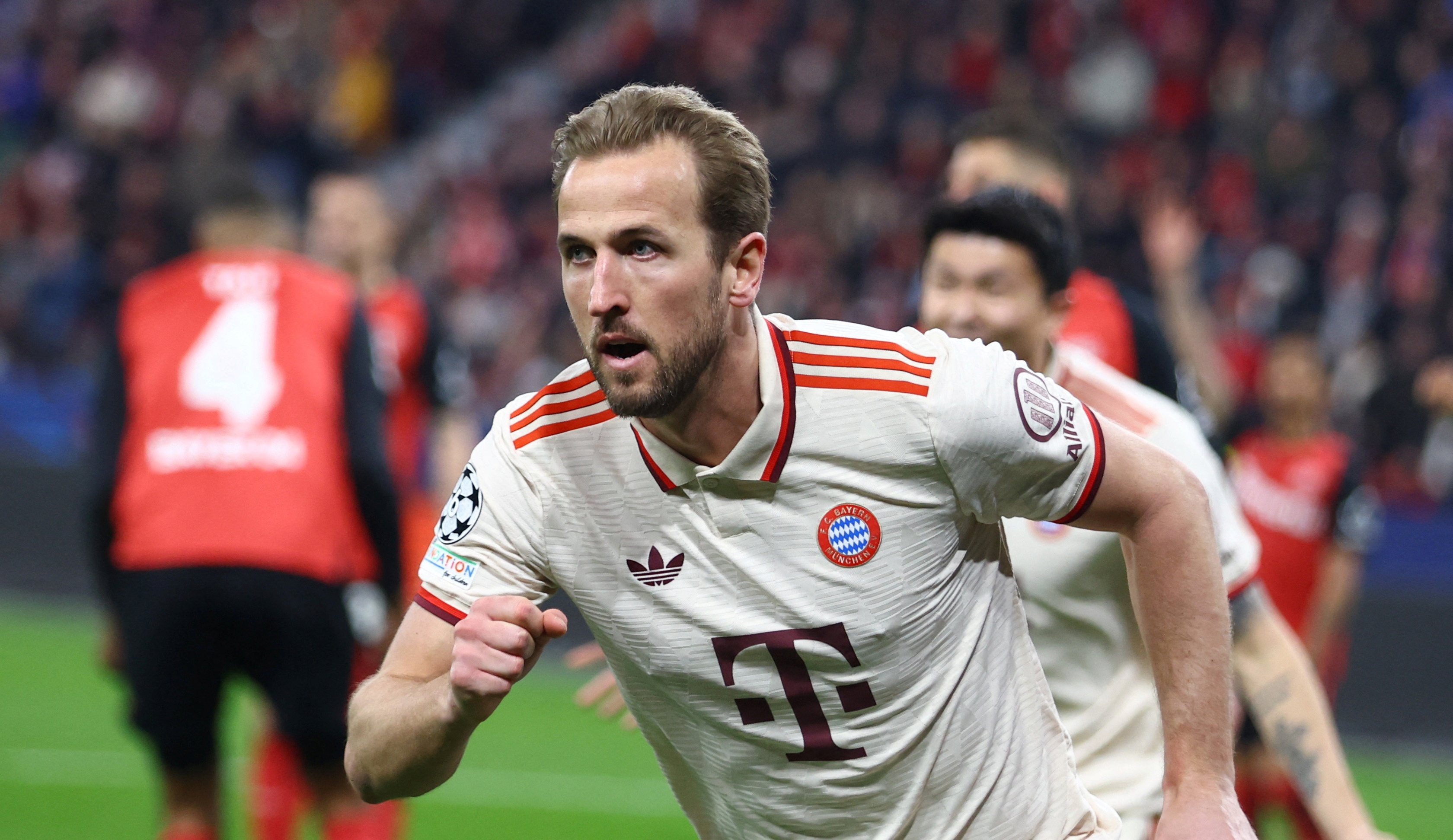 Fan keu goi trao Qua bong vang cho Harry Kane hinh anh